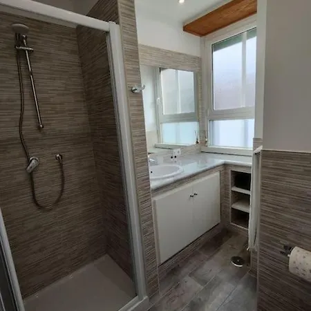 Apartment White & Wood House In *